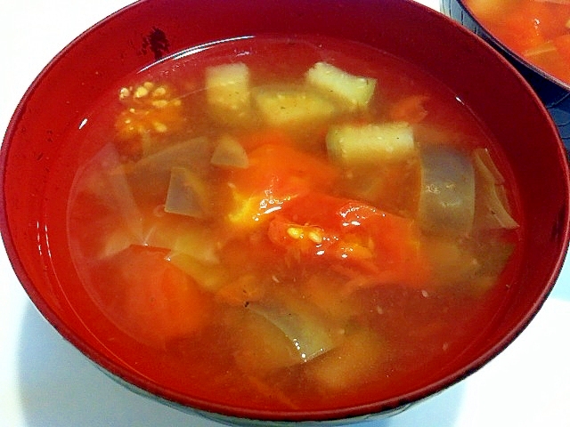 黒酢であったまりましょう☆茄子とトマトの簡単スープ