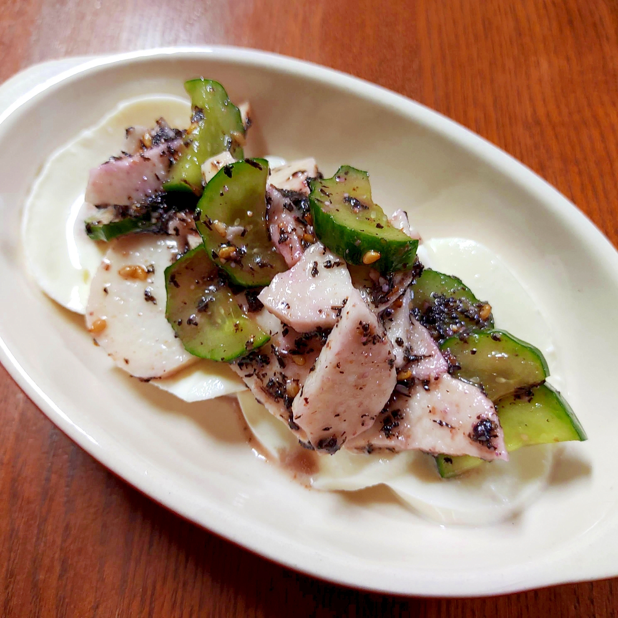 ●超簡単★国産チーズ×自然薯♪赤しそ和えとともに●