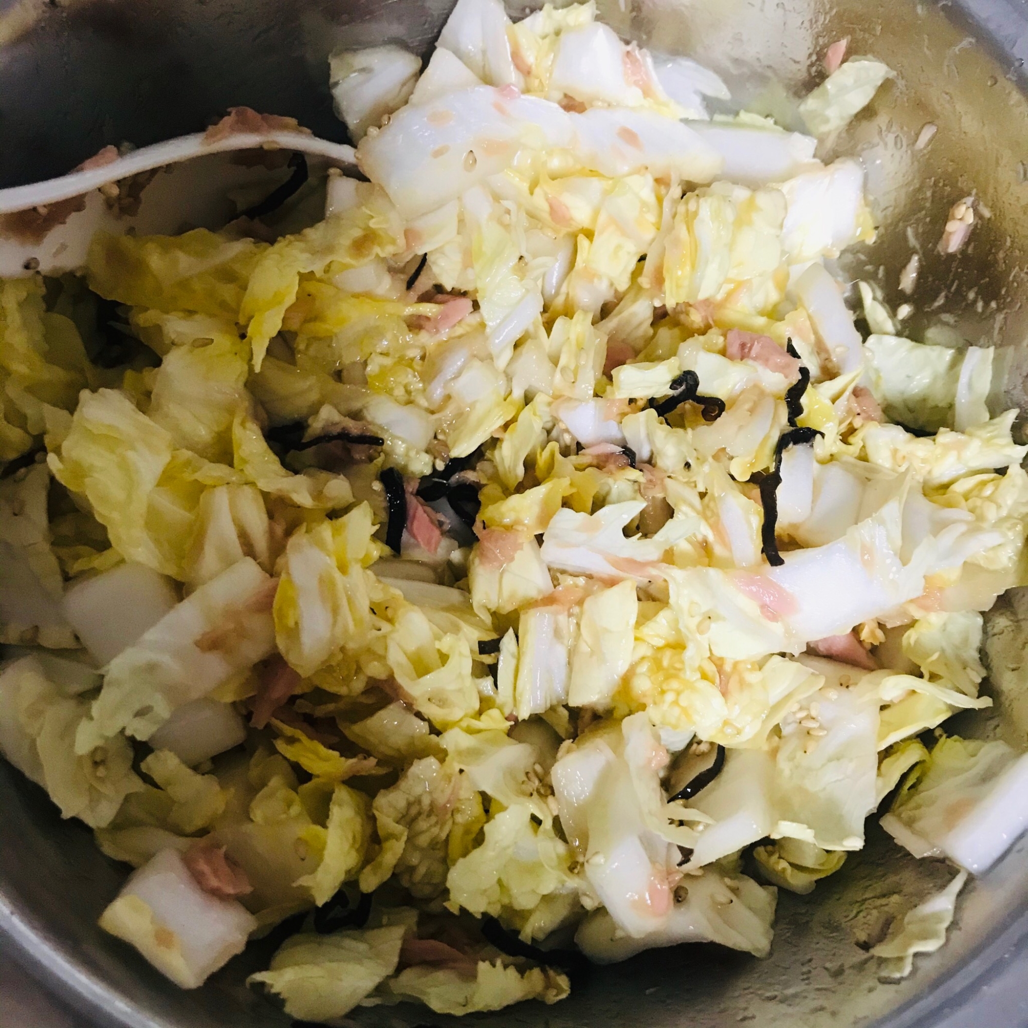 白菜とツナの塩昆布サラダ