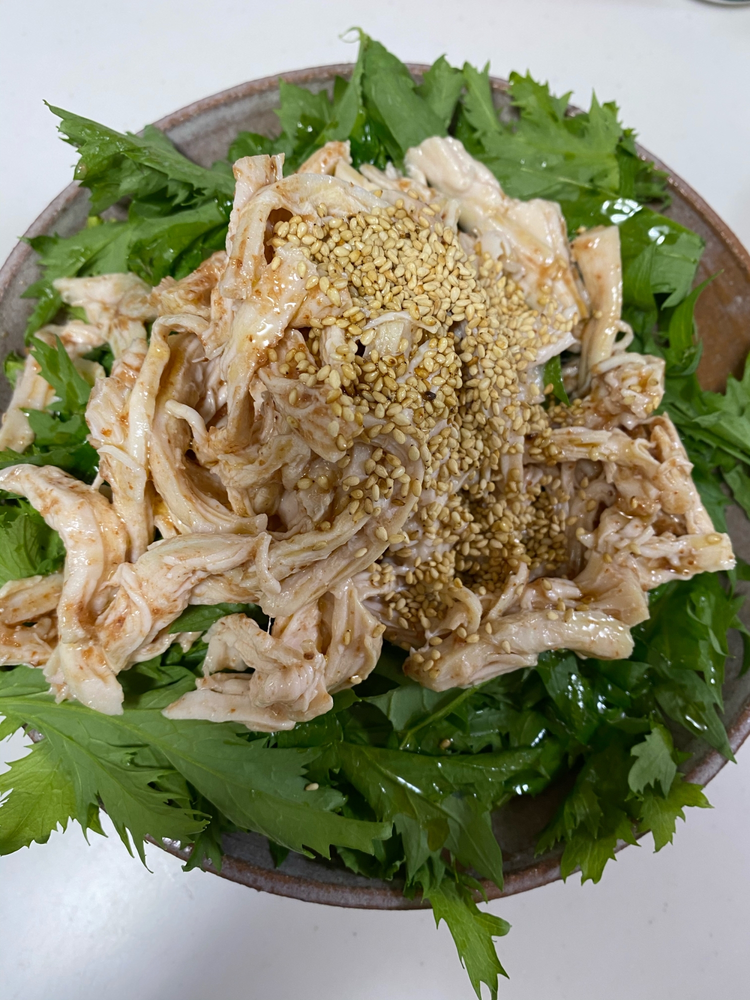 山葵菜と鶏胸肉の梅サラダ