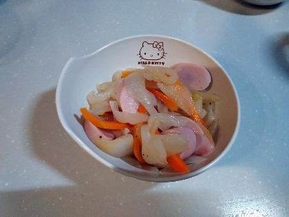 【簡単】魚肉ソーセージとタマネギ炒め