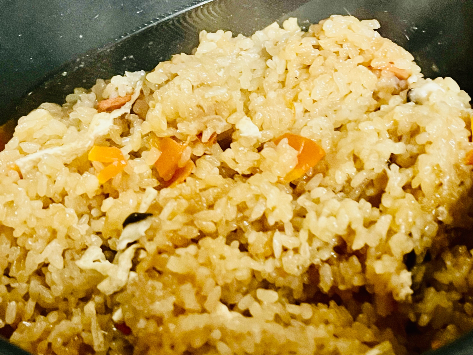 少ない具材でも·͜· ᕷ炊き込みご飯