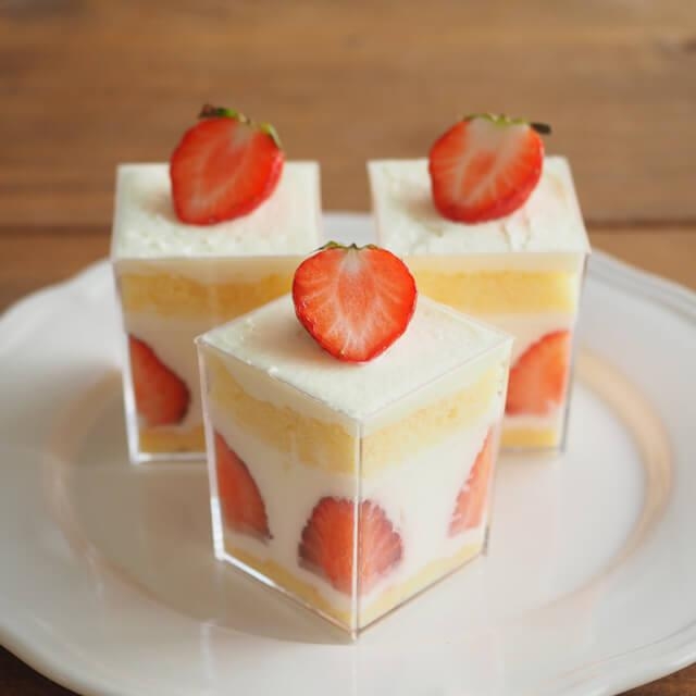 プロフーズ 苺カップショートケーキ レシピ 作り方 By プロフーズ 楽天レシピ プロフーズ 苺カップショートケーキ レシピ 作り方 By プロフーズ 楽天レシピ