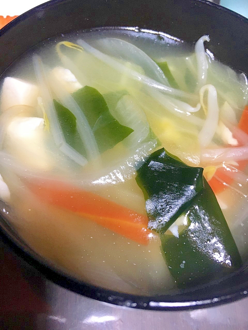 牛だしでミックス野菜と豆腐の時短スープ