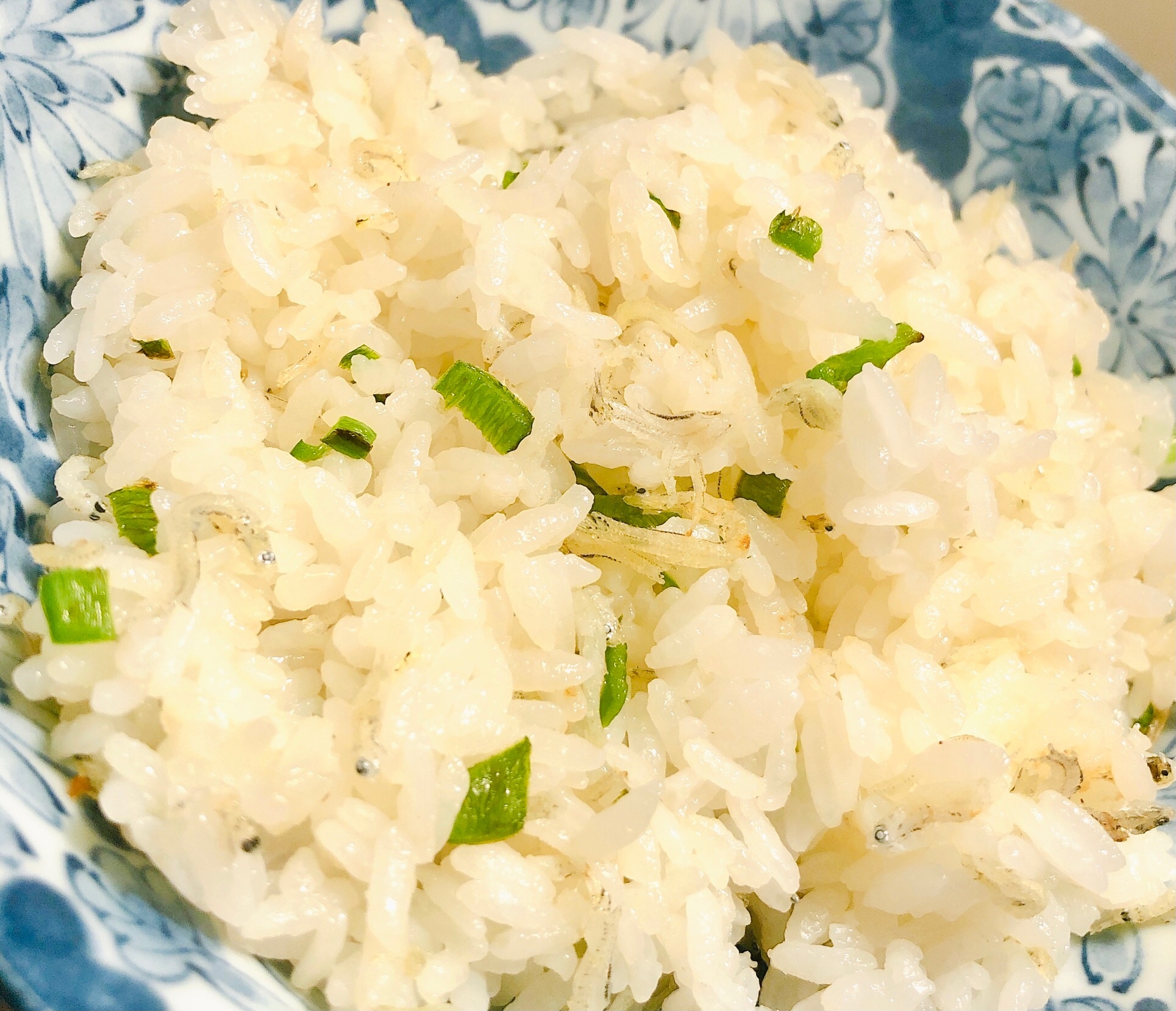 シンプル美味しい♡しらすとピーマンの炒めご飯