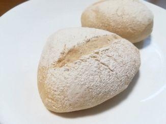 ふわふわやわらかな白パン
