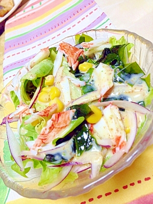 カニかまと野菜サラダ