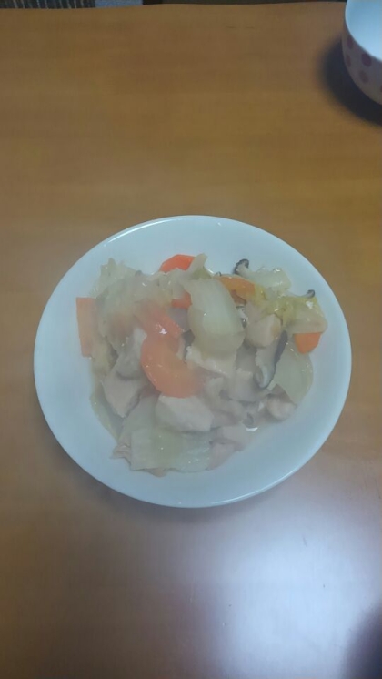 簡単炒めて煮込むだけ☆野菜と鶏胸肉の煮物