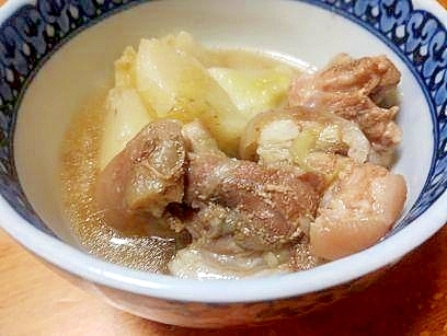 豚すね肉と　大根の　煮物