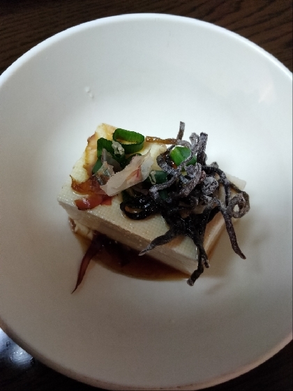 塩昆布とネギかつお節の冷奴