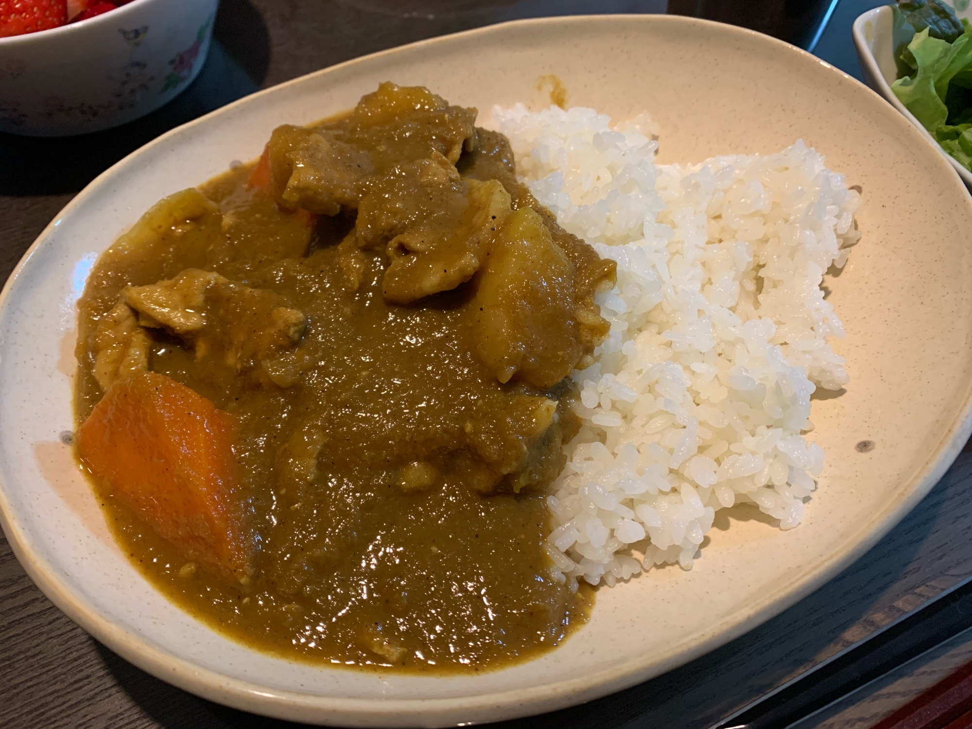 超本格的！りんごの甘さが決めてなカレー！