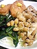 納豆・ワカメ・揚げ天のせそうめん