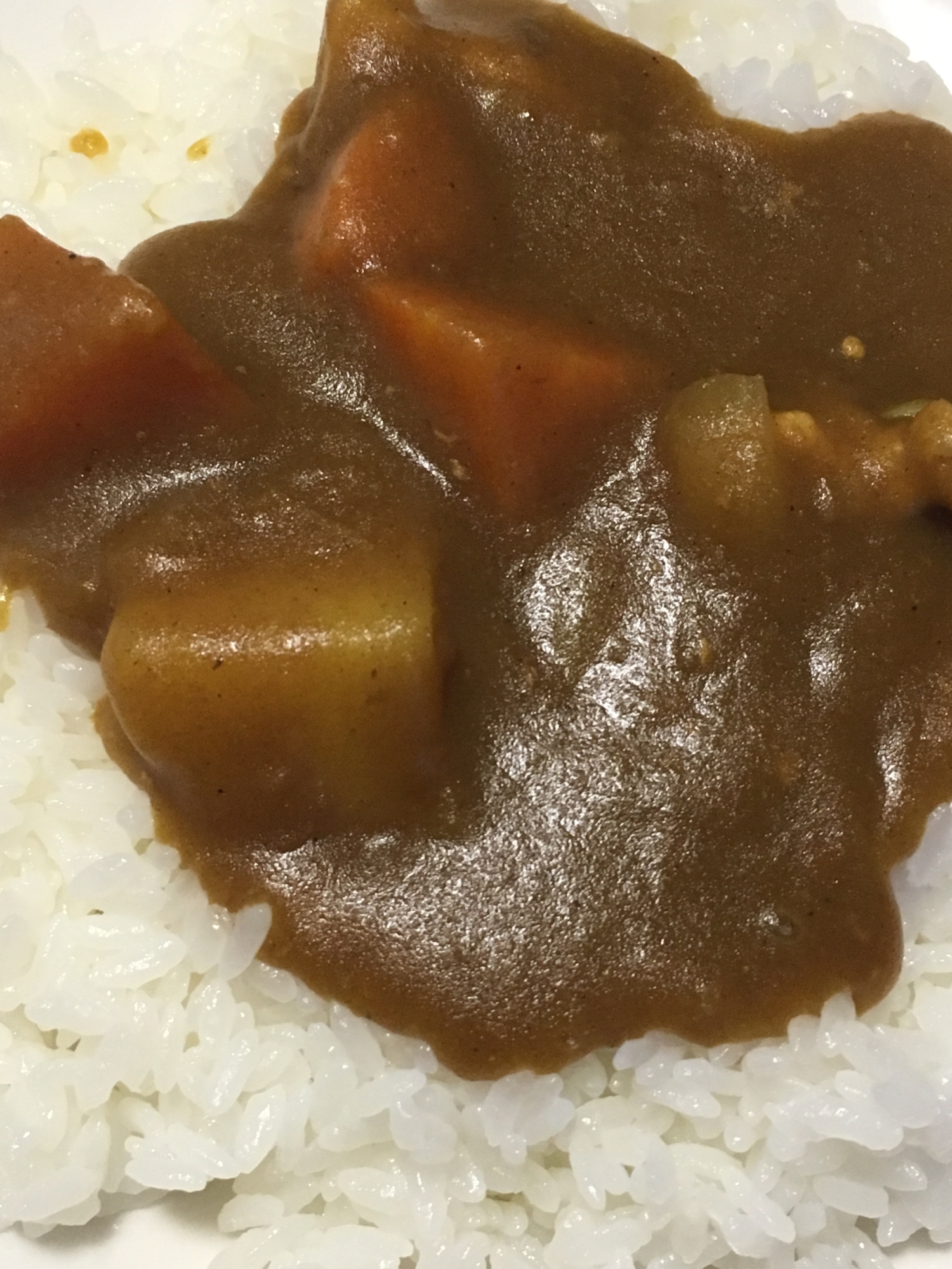 余ったコンソメスープで、濃厚カレー!