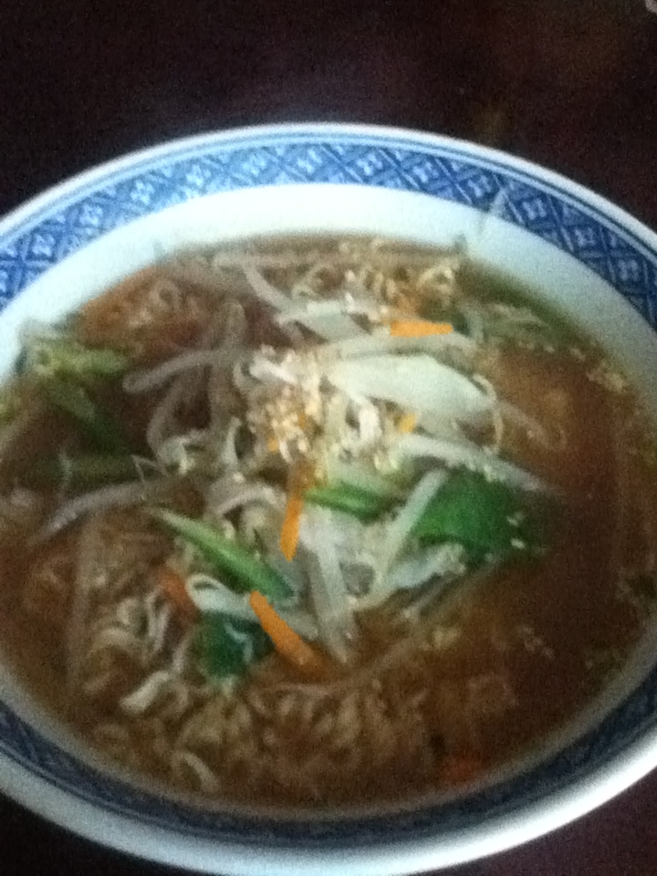 セロリとカニカマの醤油ラーメン