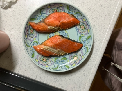 胡麻油でこんがり❣️鮭の塩焼き