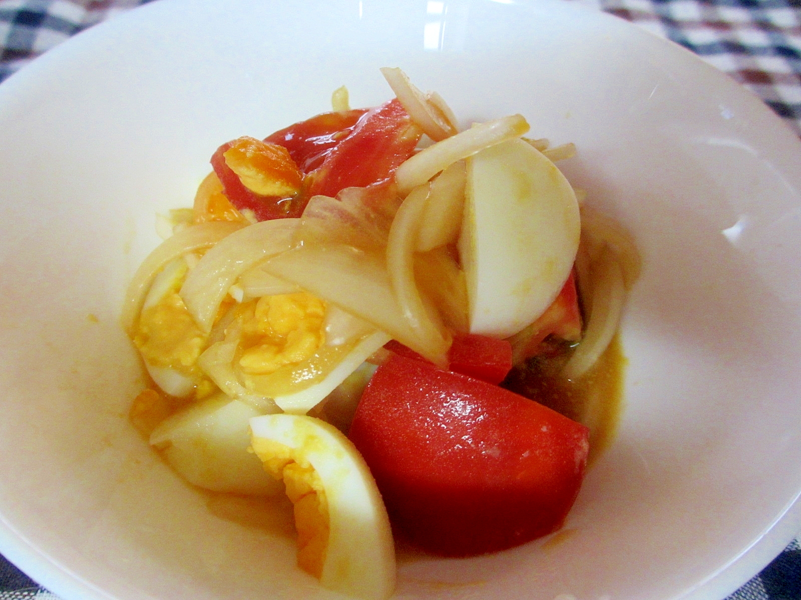 新玉、トマト、ゆで卵の中華サラダ