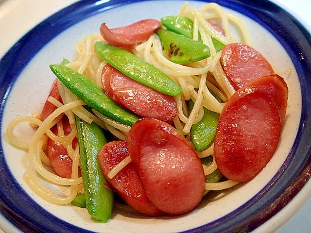 フランクフルトとスナップエンドウのパスタ♬