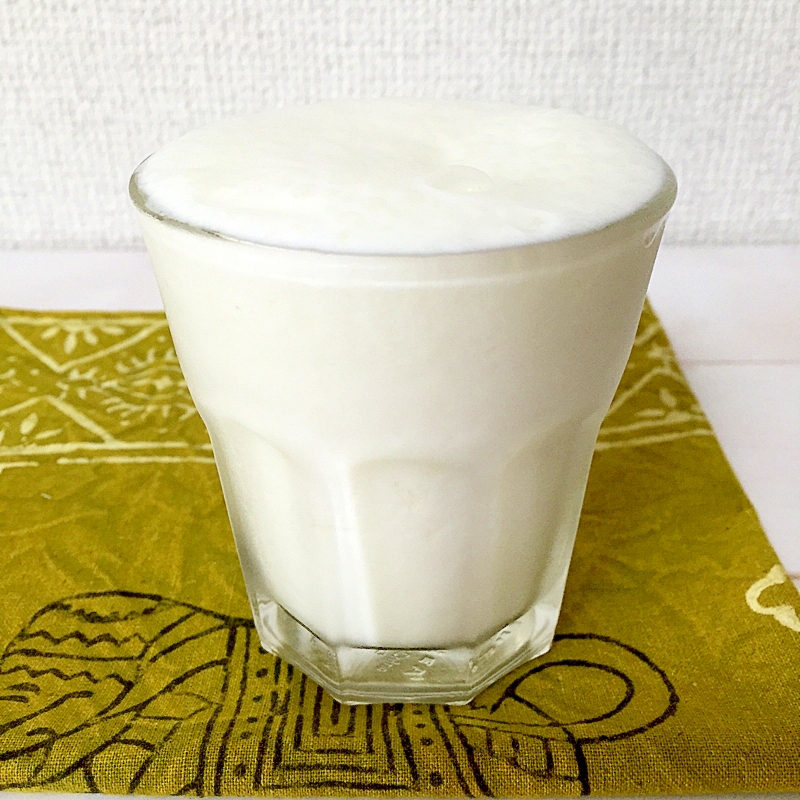 インドの飲料 濃厚プレーンラッシー ♪ Lassi