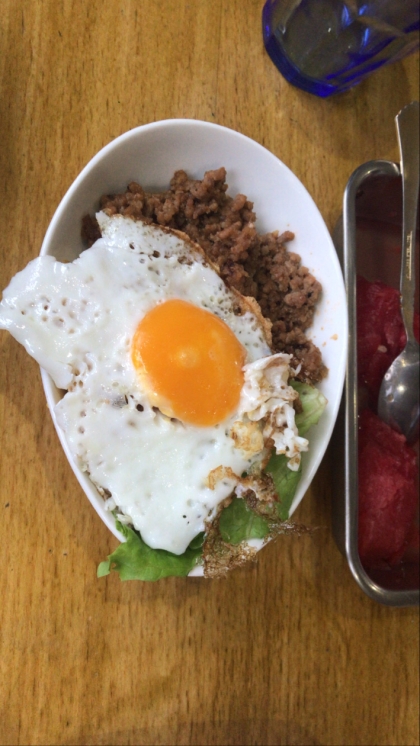 簡単時短！ひき肉ロコモコ丼