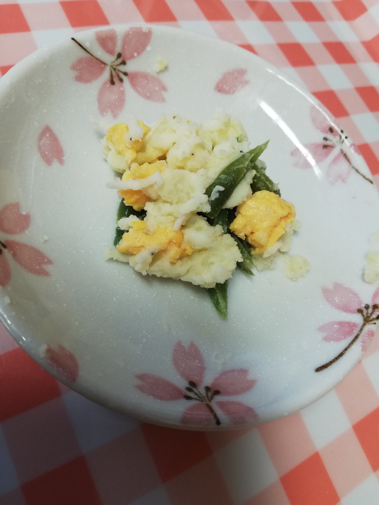 インゲンと炒り卵のポテトサラダ