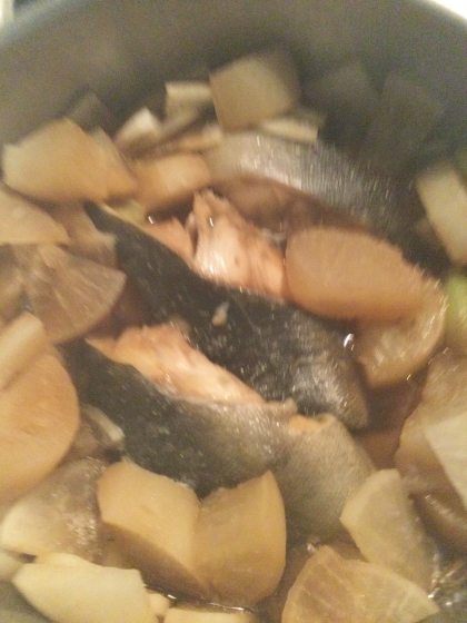 大根は活力鍋で柔らかくしてから、生姜もひとかけ入れました
大根倍量位使いましたが美味しかったです
レシピありがとうございました