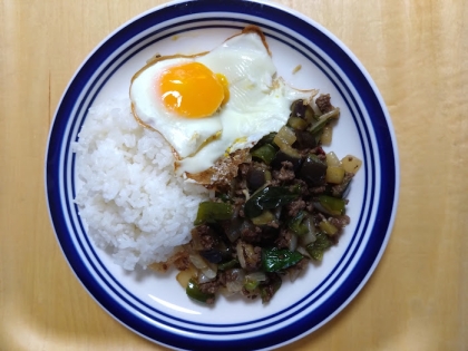 ガパオライス～バジルと鶏肉炒めご飯（レシピ動画）