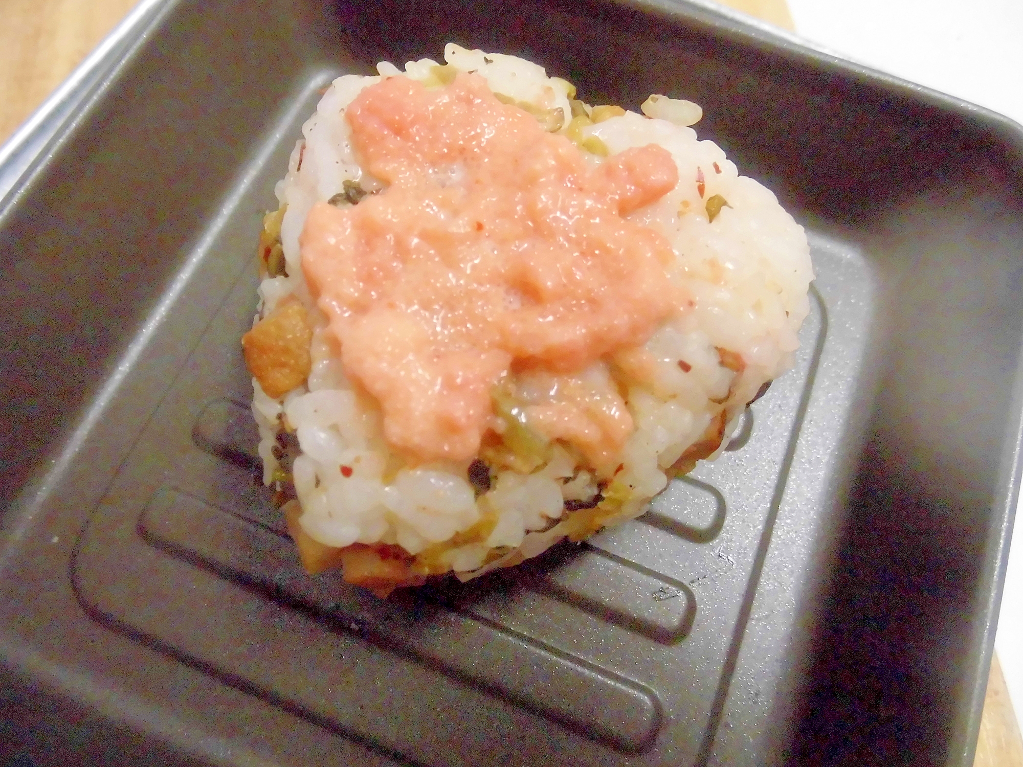 福岡県 たっぷり明太マヨの辛子高菜おにぎり レシピ 作り方 By Kumi Mama 楽天レシピ 福岡県 たっぷり明太マヨの辛子高菜おにぎり レシピ 作り方 By Kumi Mama 楽天レシピ