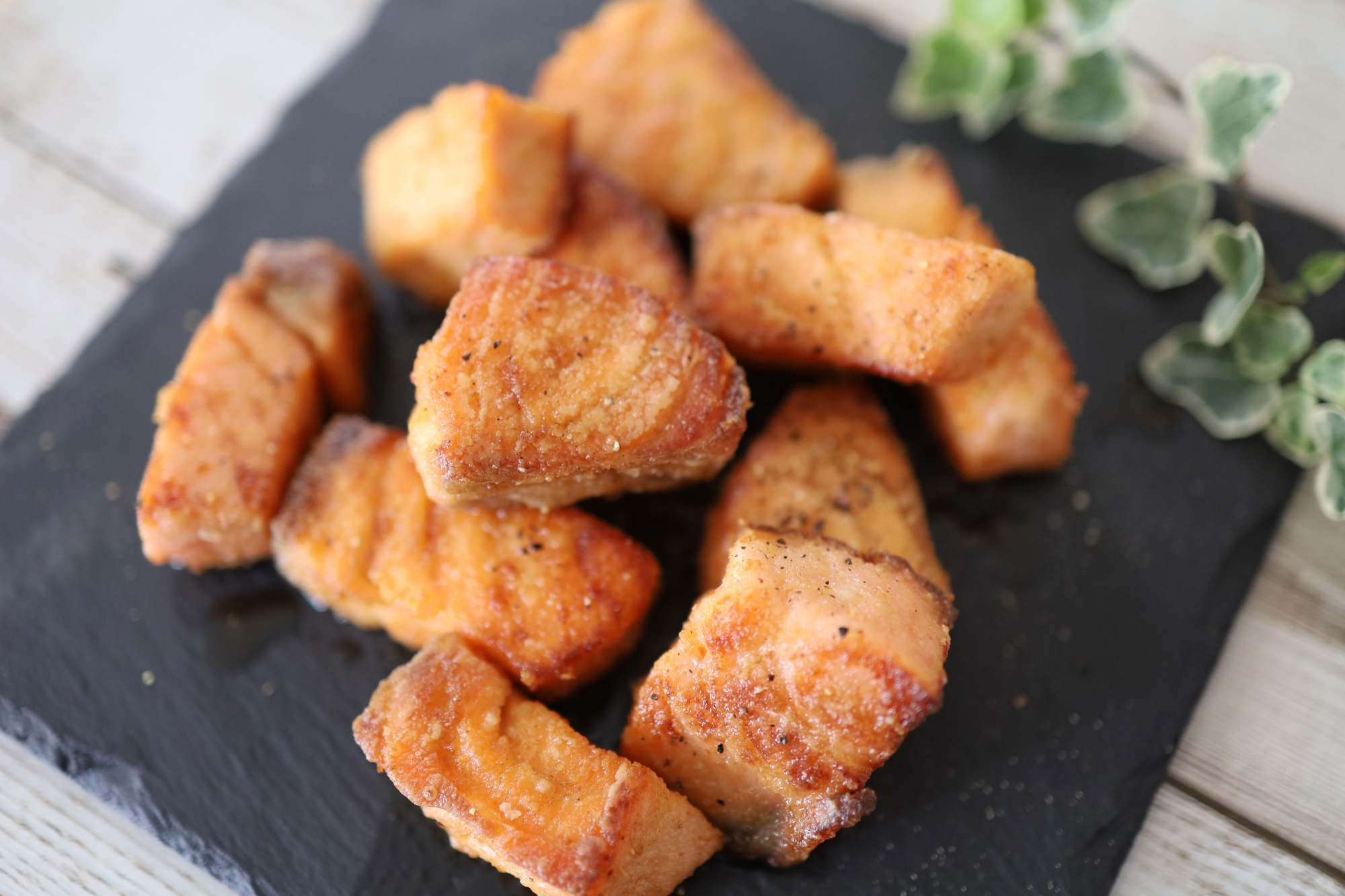 厚切りジューシー☆エンペラーサーモンのムニエル