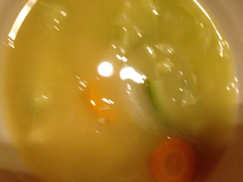ズッキーニと人参とキャベツのコーン風味スープ