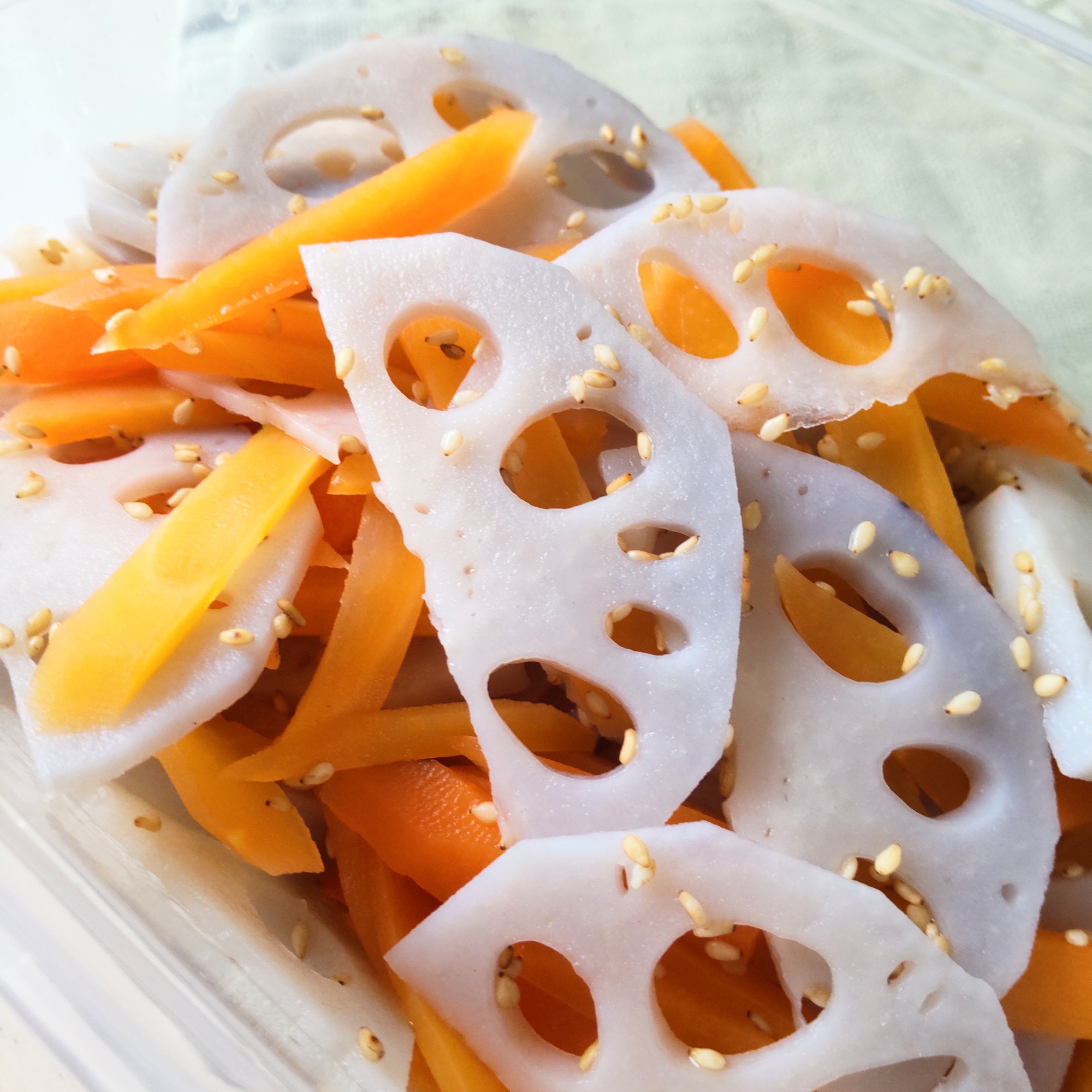 【副菜】れんこんとにんじんの甘酢漬け【かんたん酢】