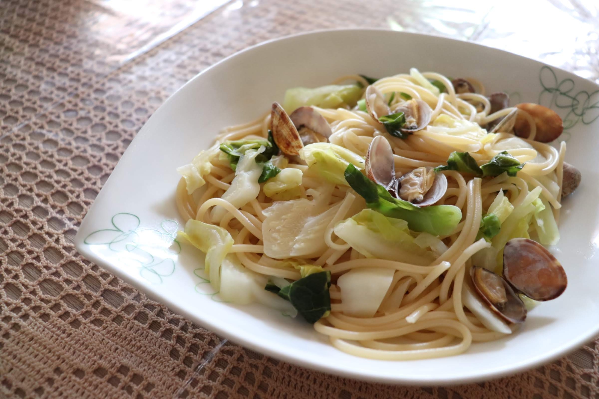 酒蒸しが大変身！【あさりとキャベツの和風パスタ】