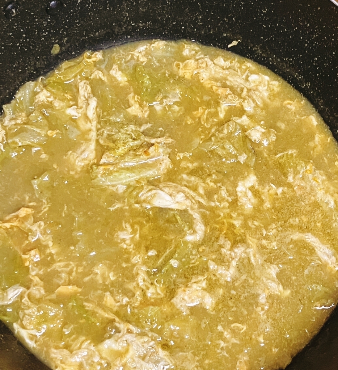 納豆のタレと大蒜で！キャベツと玉子のグリーンカレー