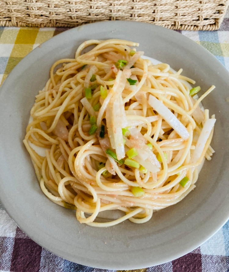 大根と万能ねぎのたらこパスタ