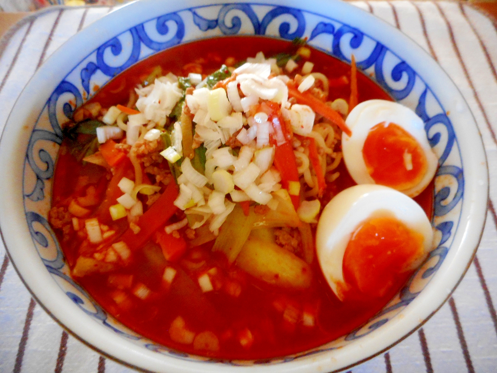 ひき肉とチンゲン菜のピリ辛味噌ラーメン