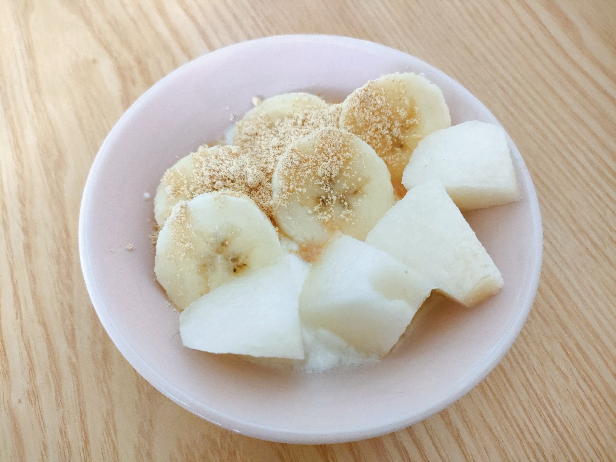 梨とバナナときな粉のヨーグルト