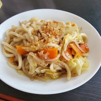 野菜たっぷりノンオイル☆ダイエット焼きうどん(風)