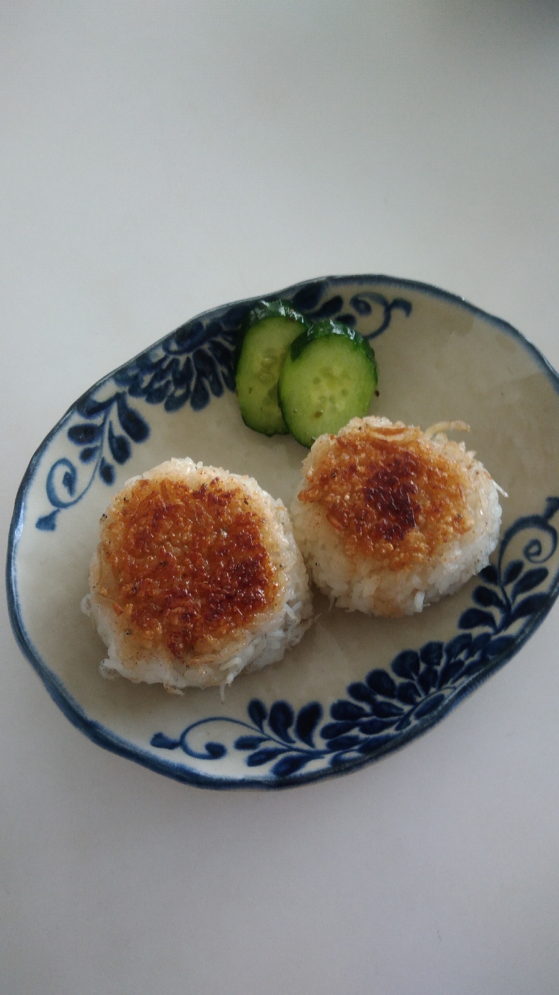 冷凍庫のご飯＆シラスの焼おにぎり