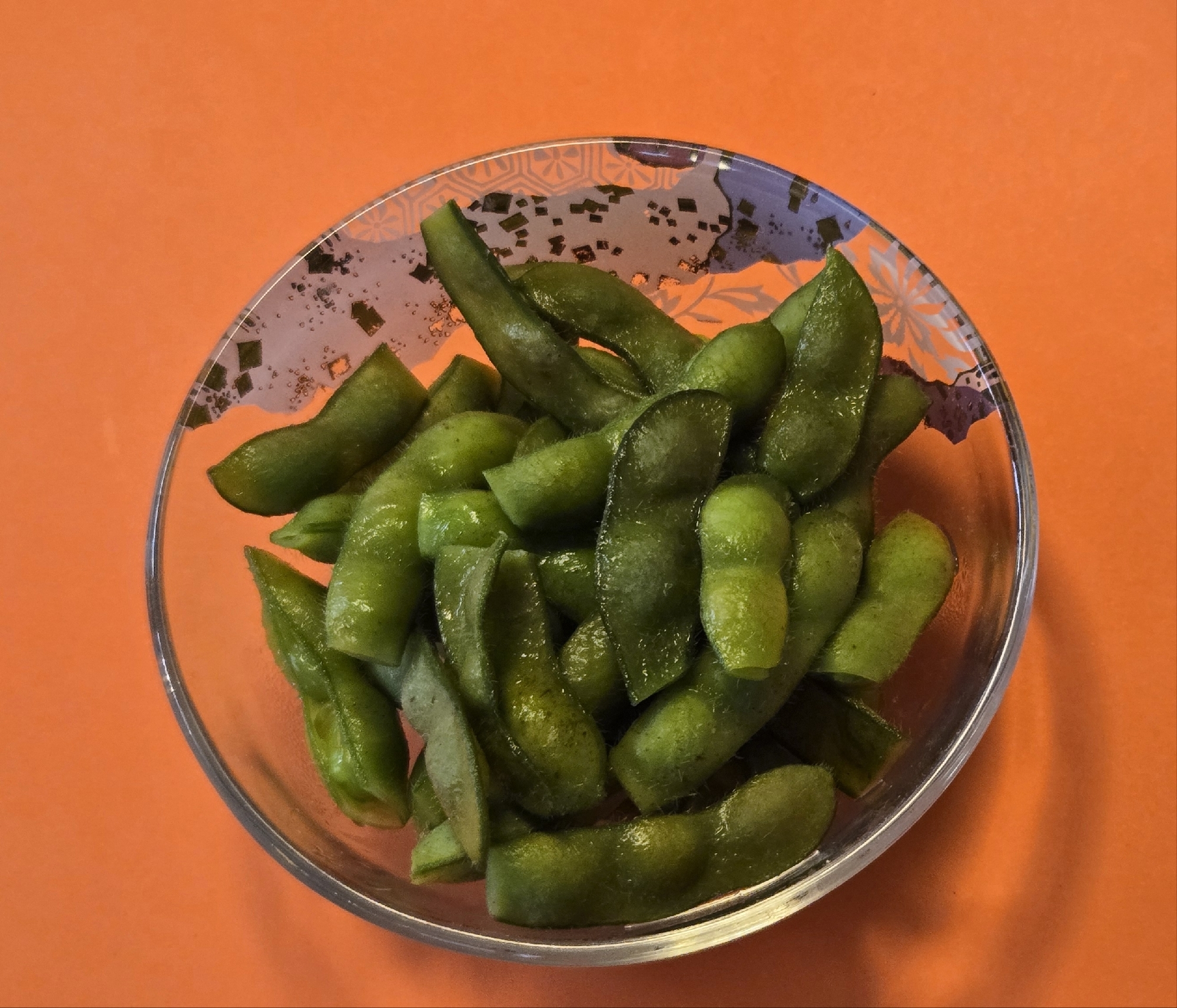 塩味くっきり！ステンレス鍋で茹で枝豆