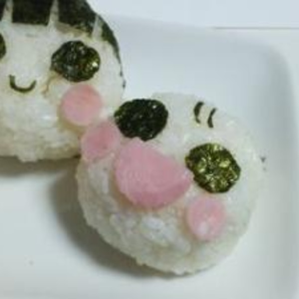 うちの3姉妹 三女 チーちゃん おにぎり キャラ弁 レシピ 作り方 By Hahaue 楽天レシピ うちの3姉妹 三女 チーちゃん おにぎり キャラ弁 レシピ 作り方 By Hahaue 楽天レシピ