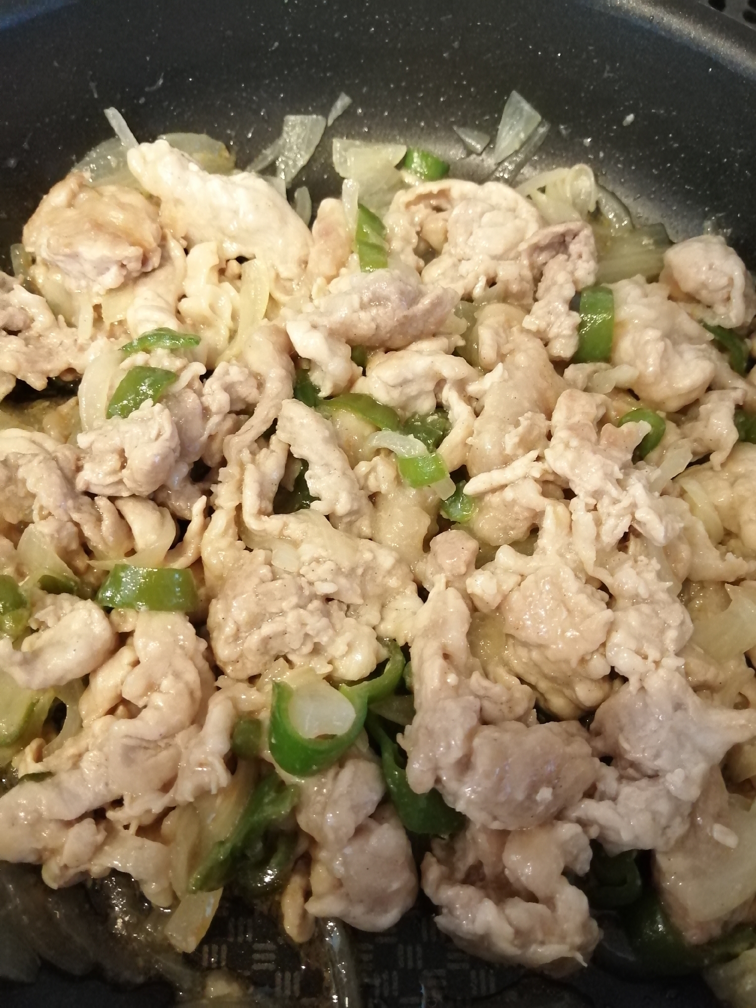 ご飯がすすむ 柔らかく豚肉とピーマンの炒めもの