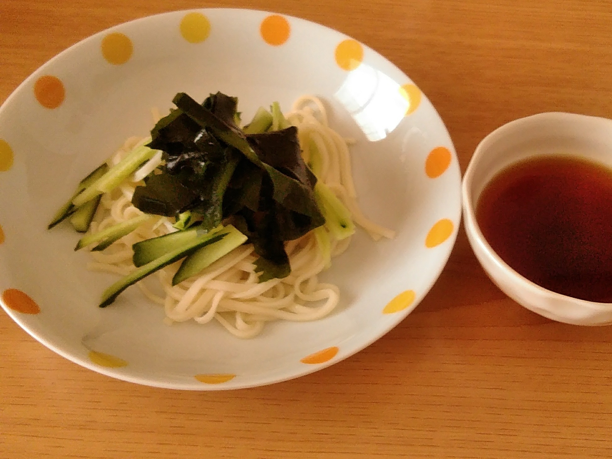 きゅうりとワカメの冷やしうどん