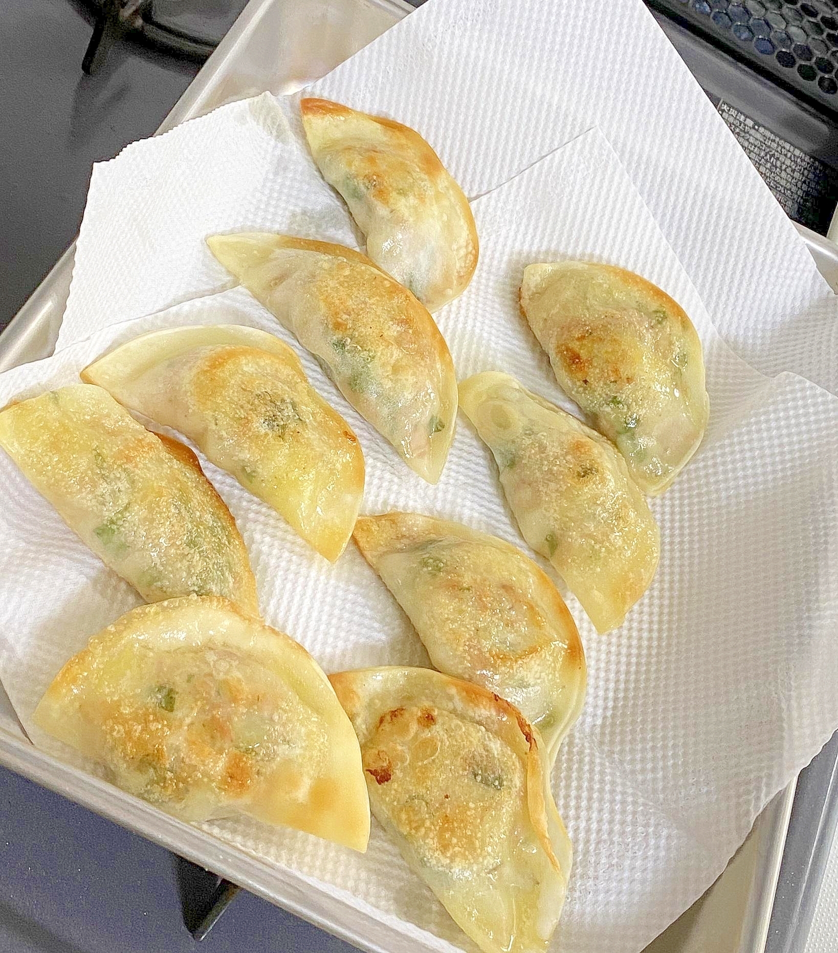 お庭の収穫で、しそ入りのポテト餃子