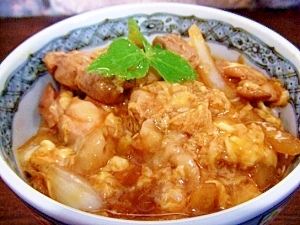 フライパンとめんつゆで作る簡単親子丼 レシピ 作り方 By 長澤家長男 楽天レシピ