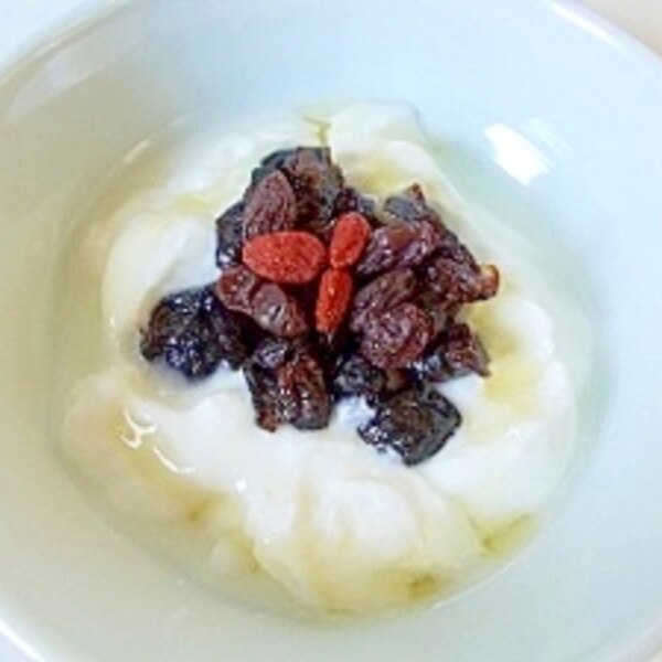 プルーンレーズンクコの実ヨーグルト レシピ 作り方 By ドキンちゃんmico 楽天レシピ プルーンレーズンクコの実ヨーグルト レシピ 作り方 By ドキンちゃんmico 楽天レシピ