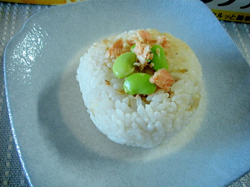 北海道☆枝豆と鮭のおにぎり☆