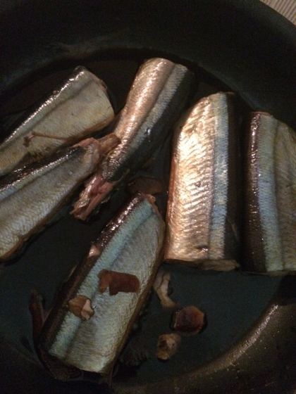 骨までほろほろ！　「さんまの生姜昆布煮」