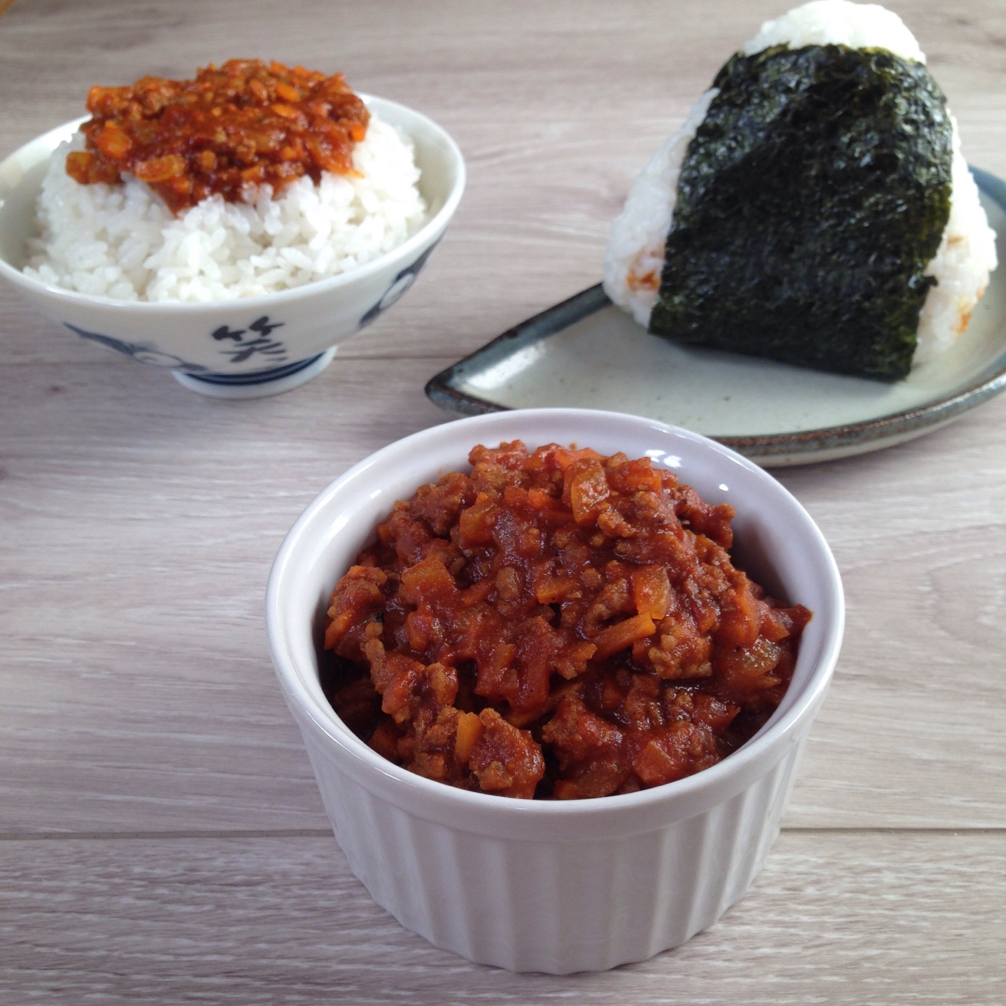 ご飯にのせて♪おにぎりに♪ドライカレー♪