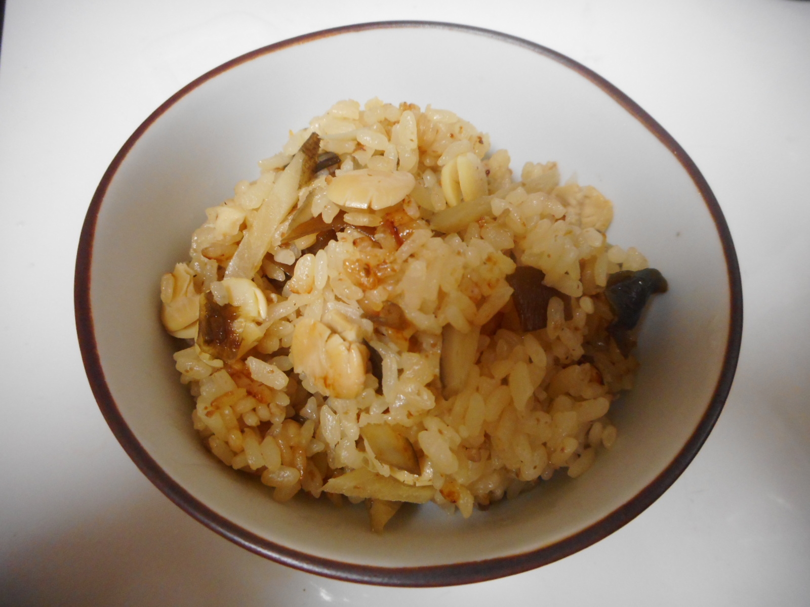 うち豆とごぼうと昆布の炊き込みご飯