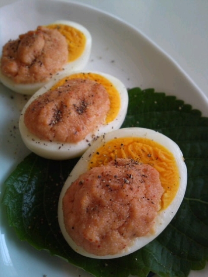 マヨ明太ソースが絶品です♪ 色々なものに載せた～い♪ ゆで卵のプリプリ食感に、明太ソースがプチプチ弾けて美味しい！(≧∇≦)