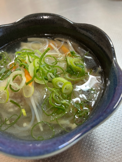 肉だんごと白菜と春雨のスープ